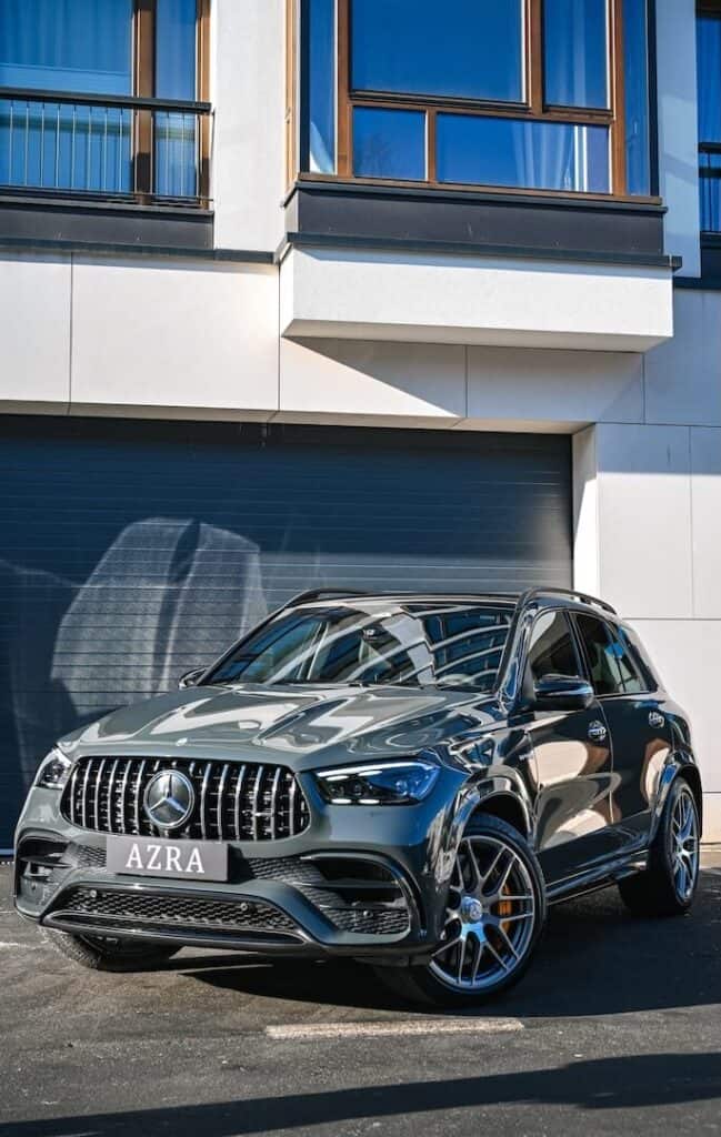 Mercedes-Benz AMG GLE 63S — przód z boku, zbliżenie na przednie koło