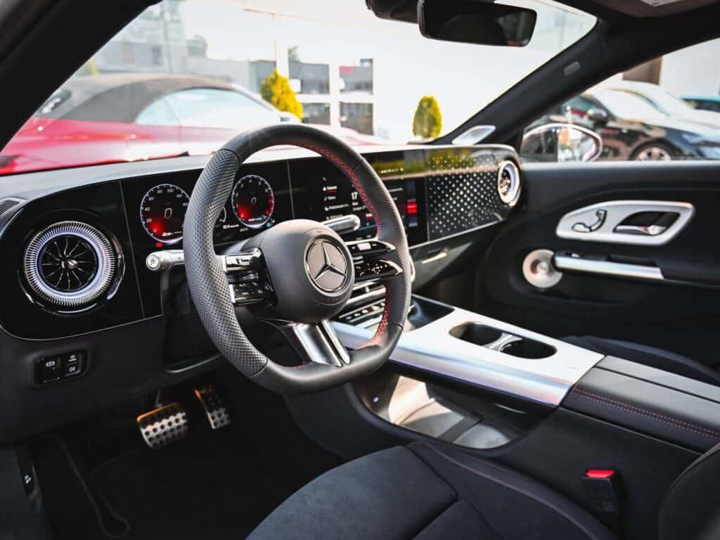 Mercedes-Benz CLA 200+ — 08