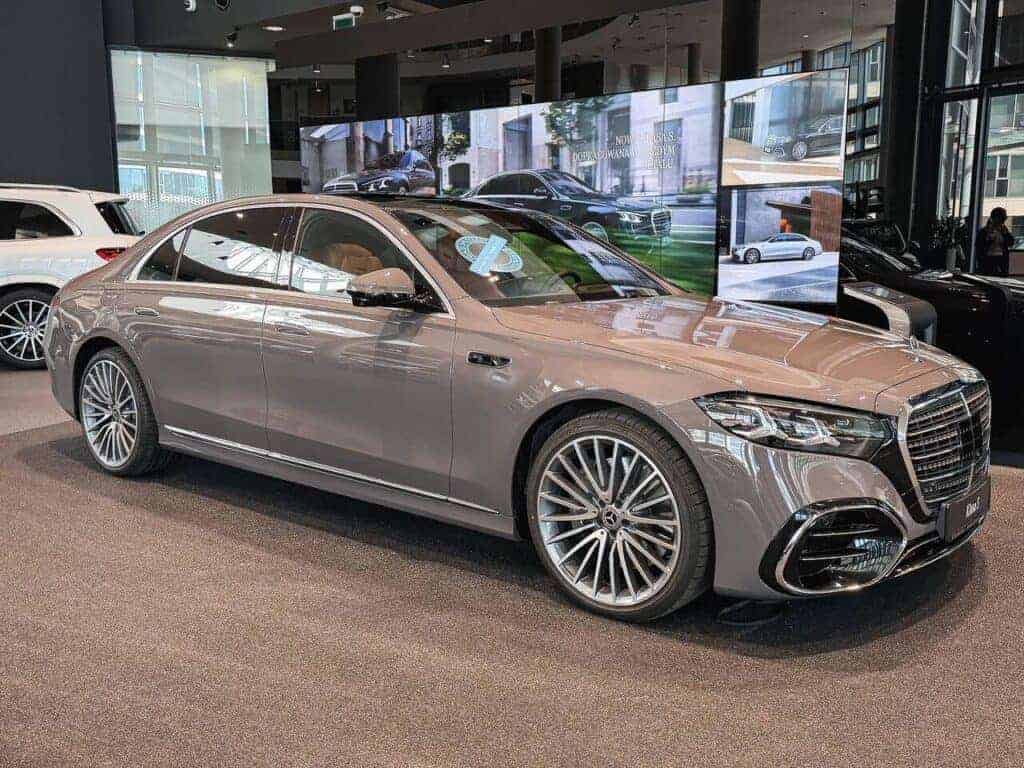 Mercedes-Benz S450d — 01