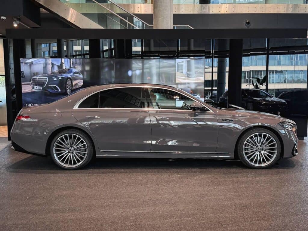 Mercedes-Benz S450d — 02