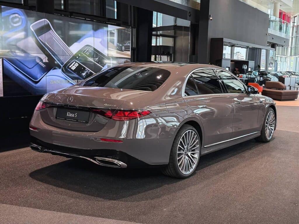 Mercedes-Benz S450d — 04