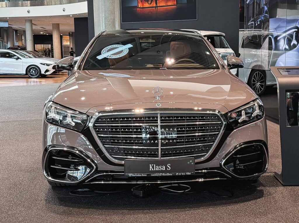 Mercedes-Benz S450d — 07