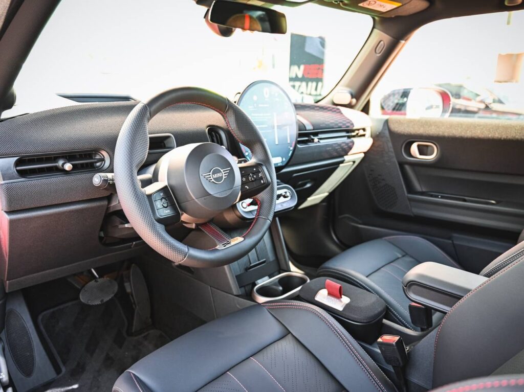 MINI Cooper S — wnętrze, fotele i kierownica