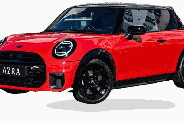 MINI Cooper S — czerwony hatchback, ujęcie z przodu z boku