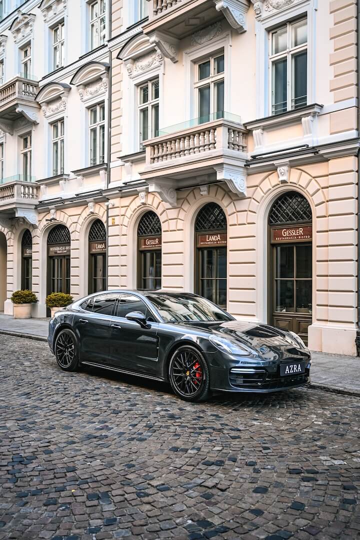 Porsche Panamera GTS zdjęcia i wnętrze | AZRA Automotive Warszawa