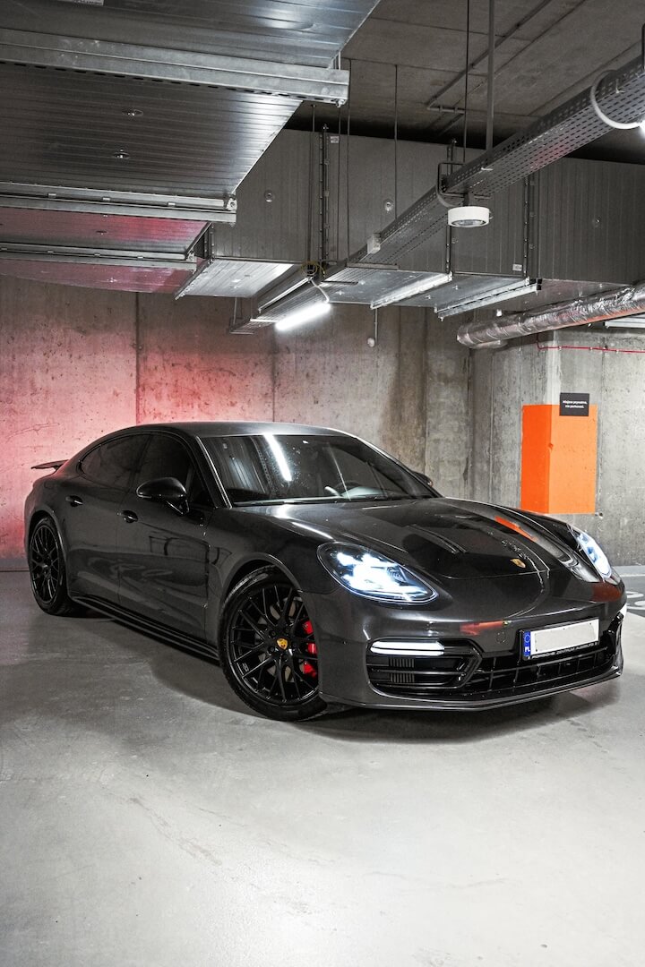 Porsche Panamera GTS zdjęcia i wnętrze | AZRA Automotive Warszawa